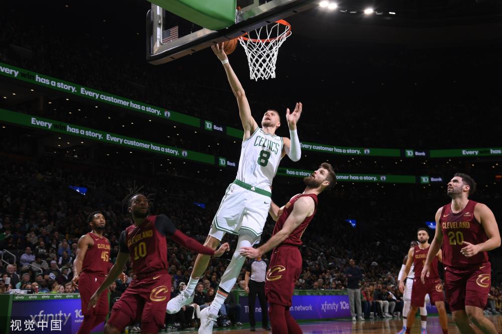 同时为年轻 同时为年轻